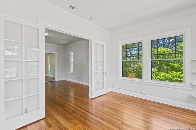 123 E Ridgewood Ct, Home with 2 bedrooms, 2 bathrooms and null parking in San Antonio TX | Image 19