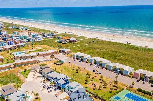 700 Island Retreat, #142 Island Retreat, Port Aransas, TX, 78373 | Card Image