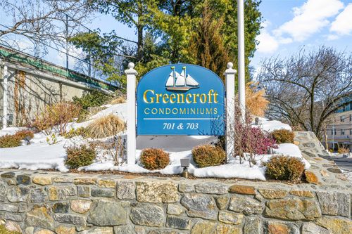 ph-5m-701 Pelham Rd, New Rochelle, NY, 10805-1123 | Card Image