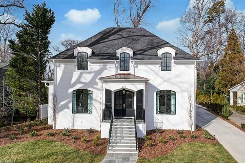 520 Woodland Dr, Greensboro, NC, 27408-7532 | Card Image