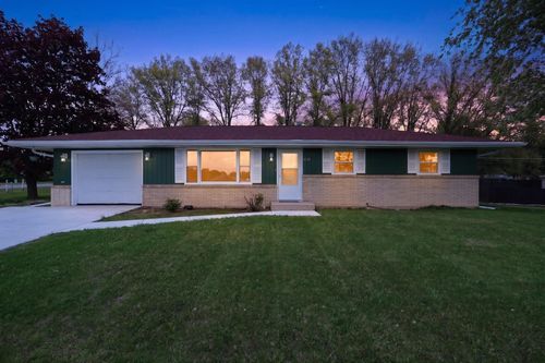 8320 Trudy Rd, ROCKFORD, IL, 61108-4531 | Card Image