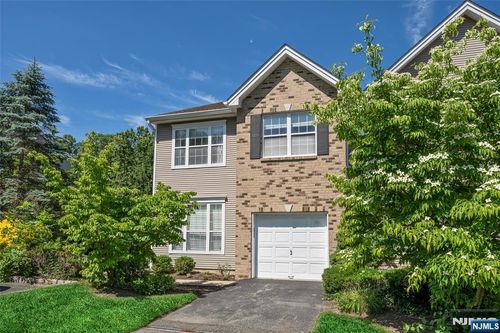 416 Green Mountain Rd, Mahwah, NJ, 07430-2732 | Card Image