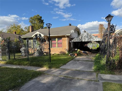 3015 Wentworth St, Houston, TX, 77004-6135 | Card Image