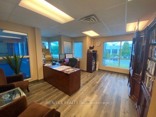 2a-151 Corstate Ave, Concord, ON, L4K4Y2 | Card Image