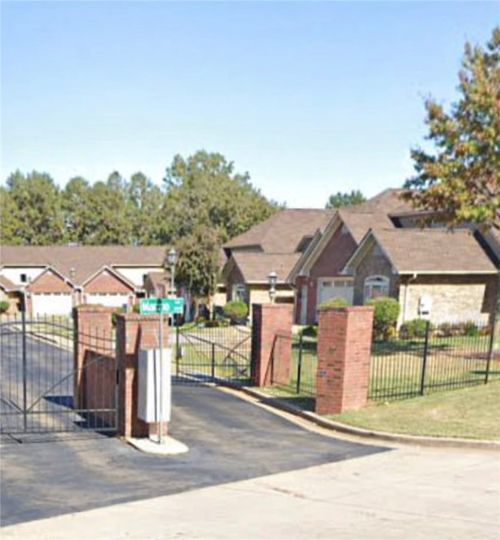 124 Marina Shrs, Russellville, AR, 72802-7996 | Card Image