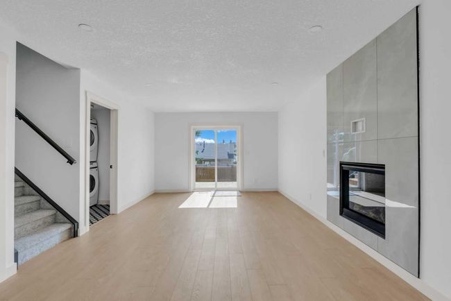 56 Macewan Meadow Way Nw, House other with 3 bedrooms, 3 bathrooms and 4 parking in Calgary AB | Image 9