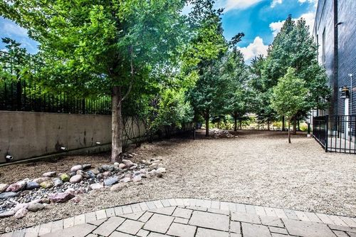 909-1901 S Calumet Ave, Chicago, IL, 60616-6043 | Card Image