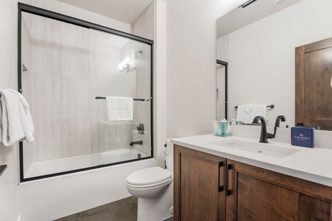 31-Bathroom | Image 20
