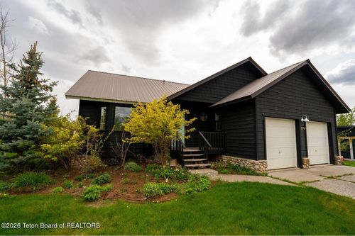 570 Easy St, Driggs, ID, 83422-5121 | Card Image