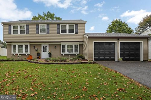 50 Normont Ln, WILLINGBORO, NJ, 08046-1321 | Card Image