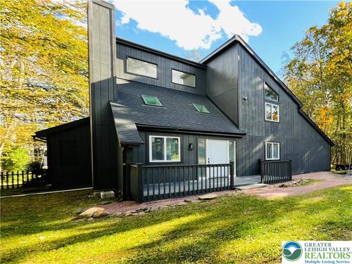 6361 Cherokee Trl, Coolbaugh Twp, PA, 18466-7818 | Card Image