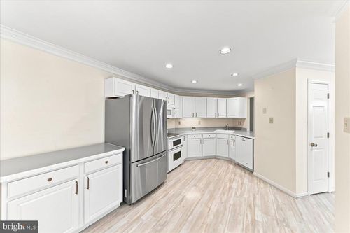 402 Sumner Way, WEST CHESTER, PA, 19382-8730 | Card Image