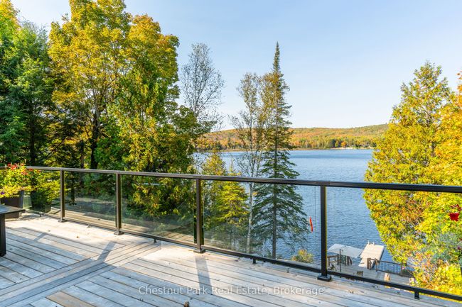 293 W Diamond Lake Rd, House other with 3 bedrooms, 2 bathrooms and 4 parking in Highland Grove ON | Image 19