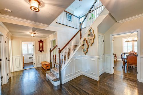 21 The Rise, Woodbury, NY, 11797-2821 | Card Image