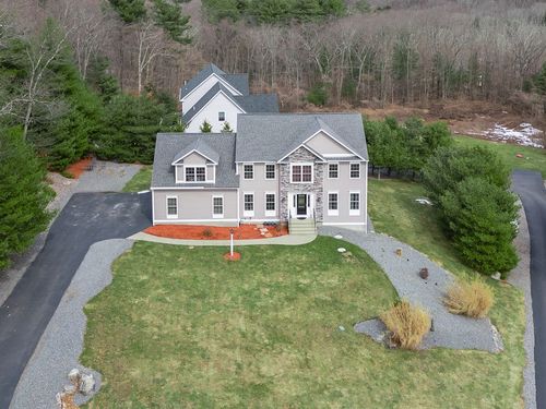 14 Longbrook Dr, Cumberland, RI, 02864-2933 | Card Image