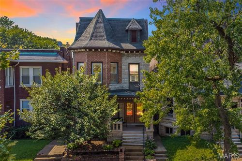 4216 Shenandoah Ave, Saint Louis, MO, 63110-3513 | Card Image