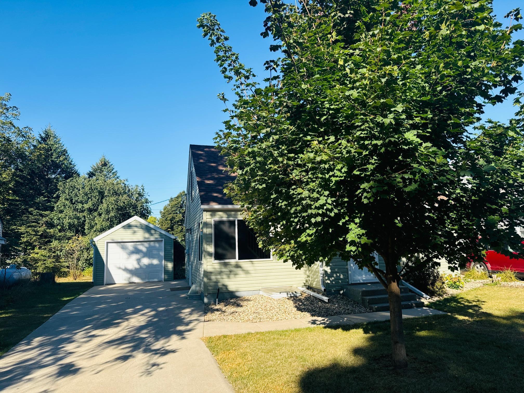 Norwood Ave, Slayton, MN 56172