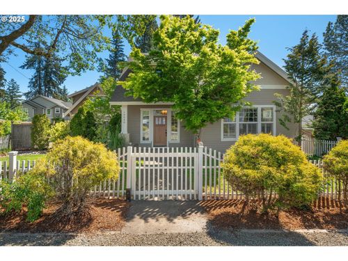 10040 Sw 90th Ave, Portland, OR, 97223-6672 | Card Image