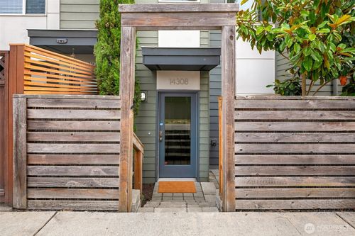 14308 Midvale Ave N, Seattle, WA, 98133-7014 | Card Image