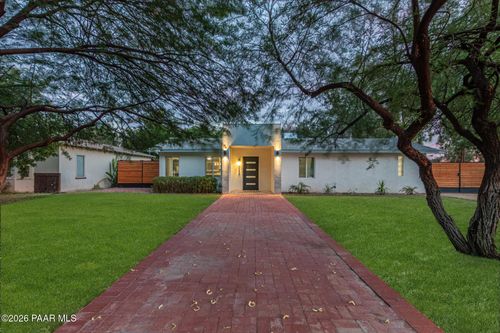 2209 E Windsor Ave, Phoenix, AZ, 85006-1331 | Card Image