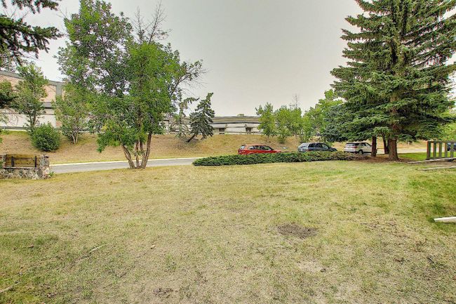 3101 - 80 Glamis Drive Sw, Home with 2 bedrooms, 1 bathrooms and 1 parking in Calgary AB | Image 24