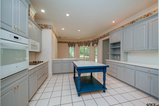 7 Summer Creek Way, House other with 4 bedrooms, 4 bathrooms and null parking in Longview TX | Image 10