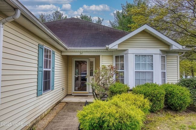 34 Meadows Ln, Home with 2 bedrooms, 2 bathrooms and null parking in Whiting NJ | Image 7
