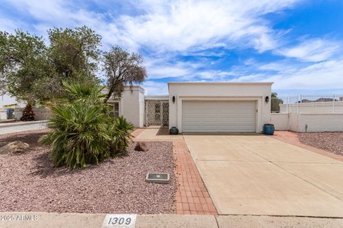 1309 E Meadow Ln, Phoenix, AZ, 85022-4416 | Card Image