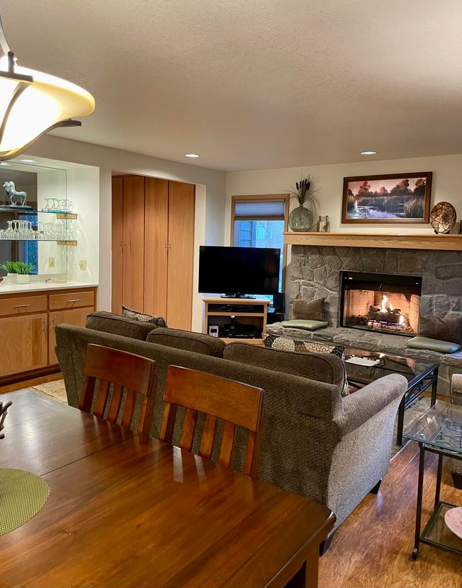 14-Owners closets-R33 | Image 16