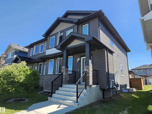 4707 36 St, Beaumont, AB, T4X2C3 | Card Image