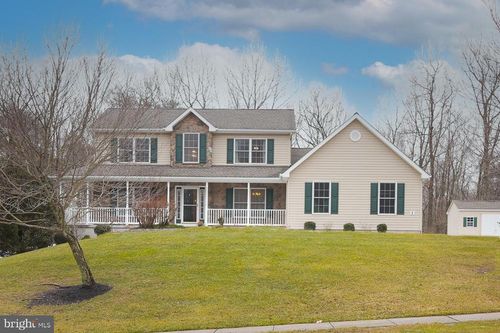 2 Autumn Woods Dr, ELKTON, MD, 21921-8436 | Card Image