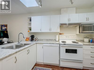 306 - 1032 Inverness Rd, Condo with 1 bedrooms, 1 bathrooms and 1 parking in Victoria BC | Image 3