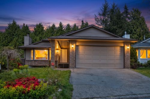 3336 Manning Cres, North Vancouver, BC, V7H2R6 | Card Image