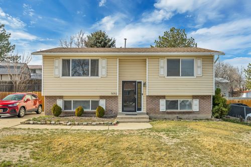 5052 S Jedediah Dr, Salt Lake City, UT, 84118-6914 | Card Image