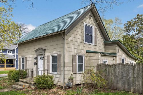 902 S 8th Street, Goshen, IN, 46526 | Card Image