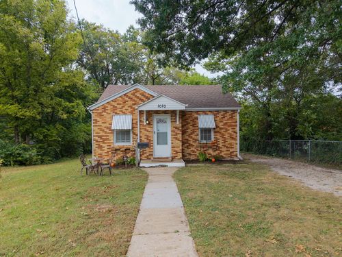 1010 Charles St, Columbia, MO, 65201-6326 | Card Image