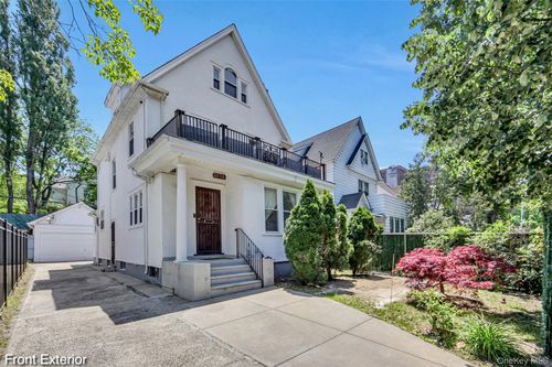 11116 76th Dr, Forest Hills, NY, 11375-7011 | Card Image