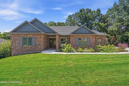 942 Nob Hl, Jefferson City, MO, 65109-7351 | Card Image