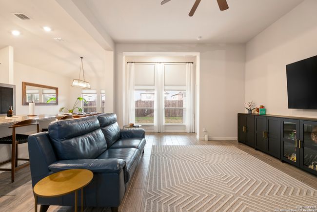 4672 Grey Sotol Way, House other with 4 bedrooms, 2 bathrooms and null parking in Schertz TX | Image 7