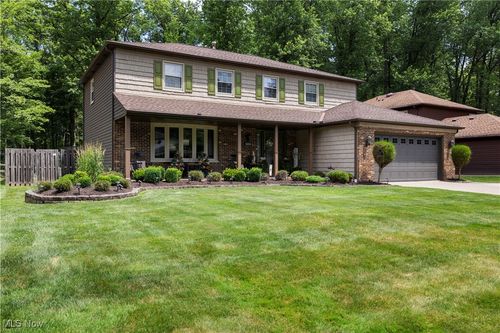 26938 Tall Oaks Trl, Olmsted Twp, OH, 44138-1162 | Card Image
