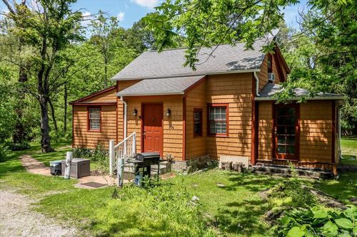 206 Litchfield Tpke, New Preston Marble Dale, CT, 06777-2005 | Card Image