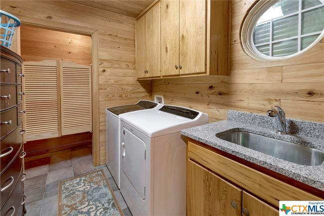 403 Bay St, House other with 4 bedrooms, 3 bathrooms and null parking in Austwell TX | Image 33