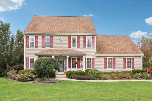 8216 Anna Ave, Waterford, WI, 53185-1383 | Card Image