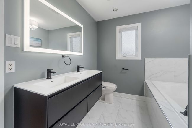 28 Moe Robillard St, House attached with 3 bedrooms, 3 bathrooms and 2 parking in Arnprior ON | Image 19
