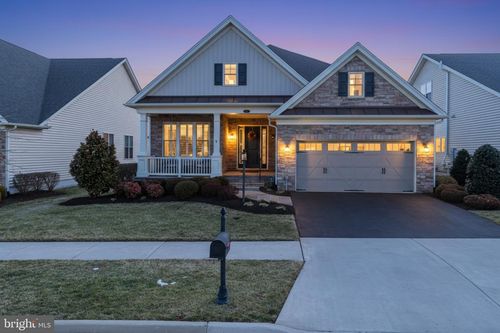 6061 Trotters Point Ln, GAINESVILLE, VA, 20155-4212 | Card Image