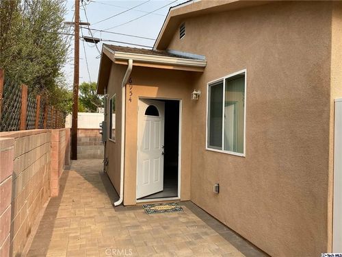 6954 Jellico Ave, Van Nuys, CA, 91406-4336 | Card Image