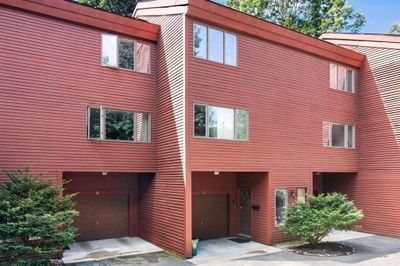 17 Robin Way, Condo with 2 bedrooms, 1 bathrooms and null parking in Brattleboro VT | Image 1