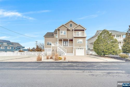 1828 Cable Dr, Toms River, NJ, 08753-3124 | Card Image