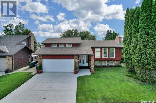 222 Perreault Cres, Saskatoon, SK, S7K6B3 | Card Image