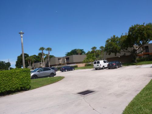 3203 32nd Way, West Palm Beach, FL, 33407-6712 | Card Image